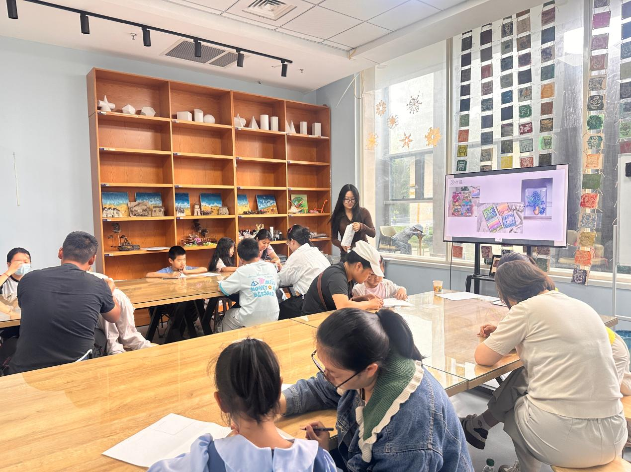 滁州市图书馆开展江淮读书月系列活动之小小画家——迷你缩绘画