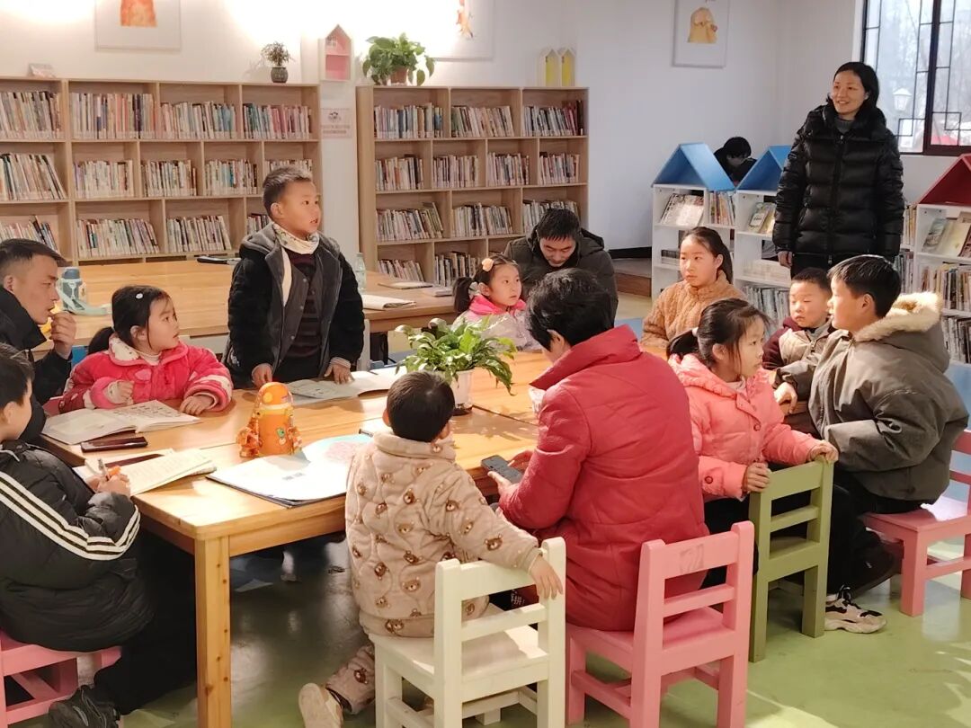 1月25日 开展好书分享主题活动.jpg