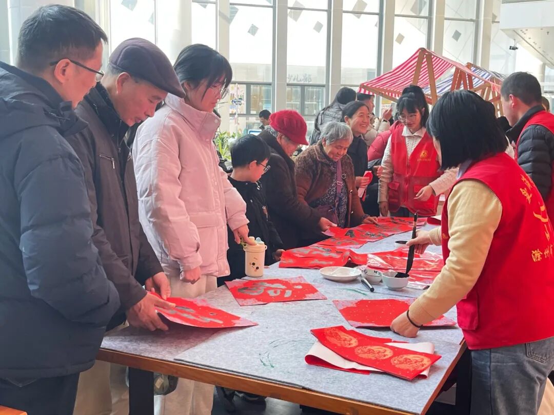 2026年2月7日“跃马迎春 联墨飘香”迎新春送春联文化志愿服务活动 (2).jpg
