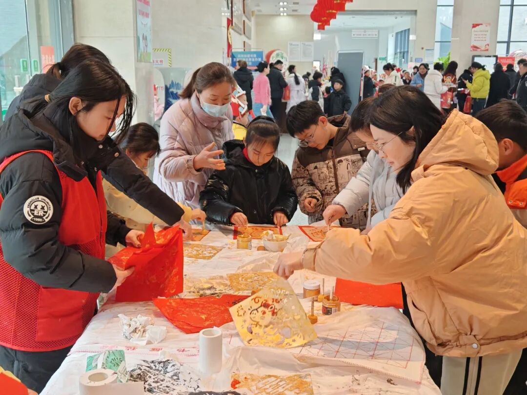 2.7凤阳县图书馆“阅见新春”新年游园会主题活动 (2).jpg