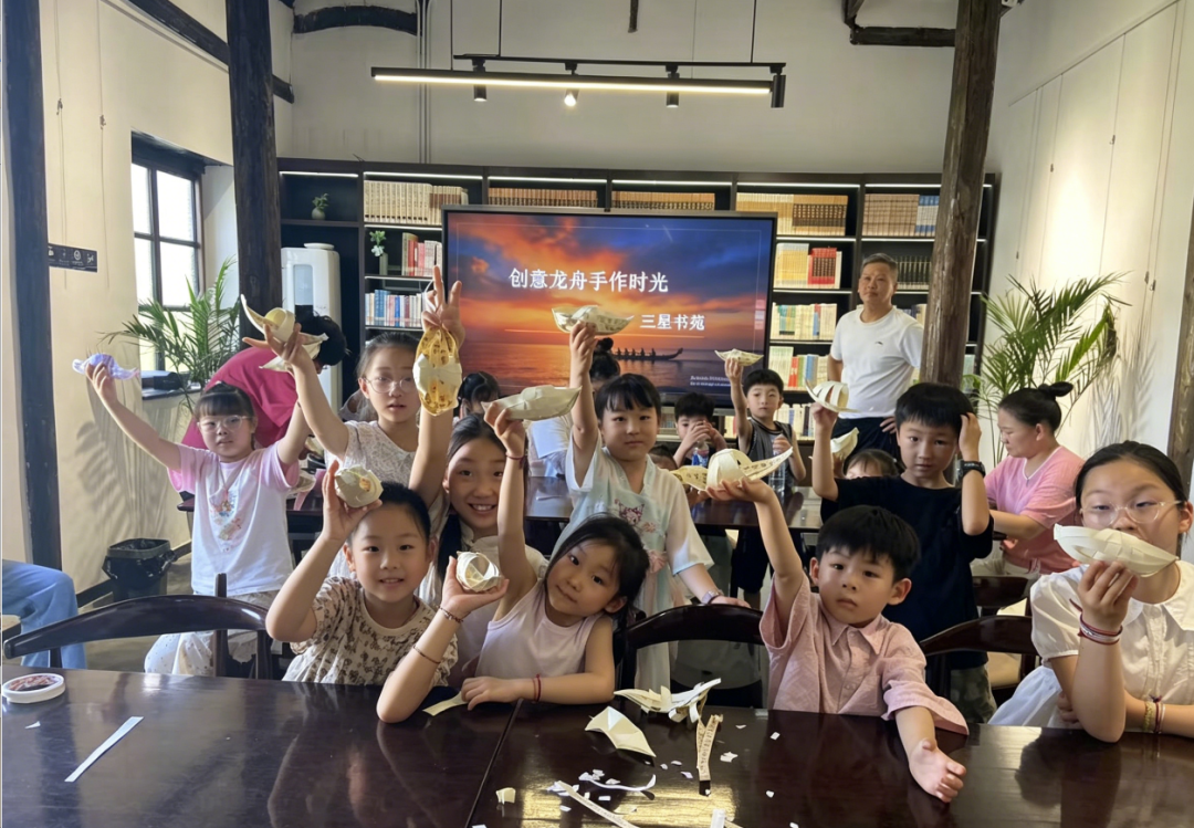6月19日明光市图书馆开展“创意龙舟手作时光”龙舟体验活动.png